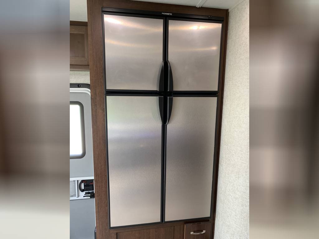 UPGRADE: RV EXPERIENCE (FOR 4 PEOPLE)