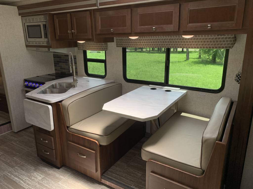 UPGRADE: RV EXPERIENCE (FOR 4 PEOPLE)
