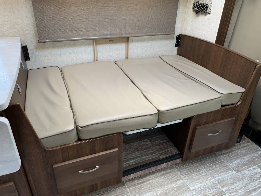 UPGRADE: RV EXPERIENCE (FOR 4 PEOPLE)