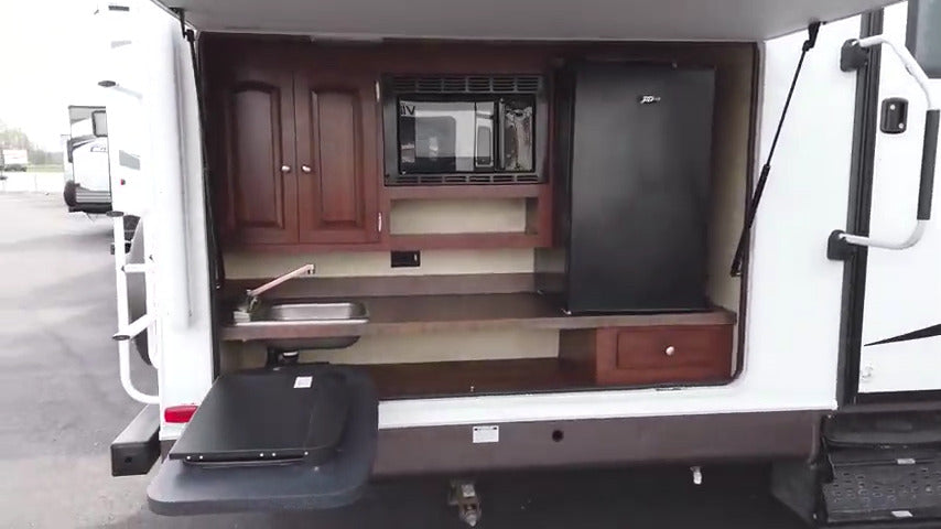 UPGRADE: RV EXPERIENCE (FOR 3 PEOPLE)