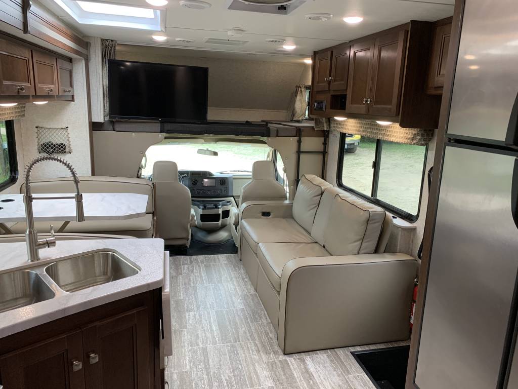 UPGRADE: RV EXPERIENCE (FOR 4 PEOPLE)