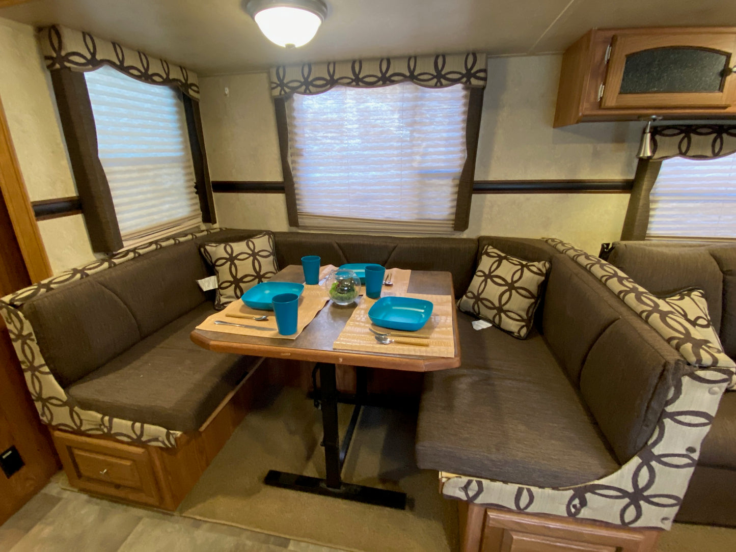 UPGRADE: RV EXPERIENCE (FOR 3 PEOPLE)